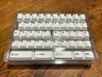 Keycaps Minimalist White-on-Black Dye-Sub PBT