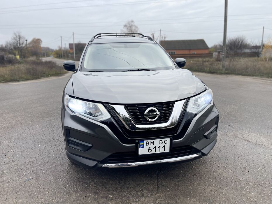 Nissan Rogue sv 2017 рік