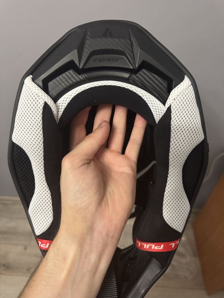 Kask Airoh STRYCKER White Gloss rozm.S