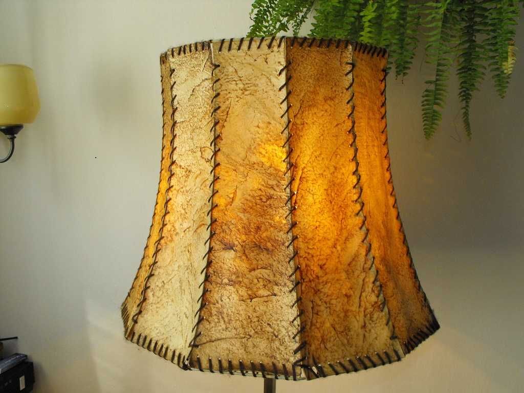Mosiężna lampa podłogowa z abażurem