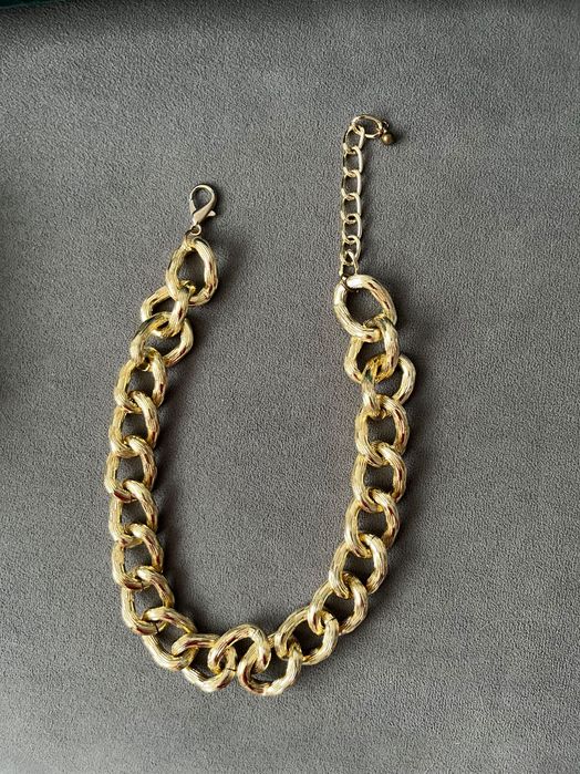 Масивний ланцюжок на шию