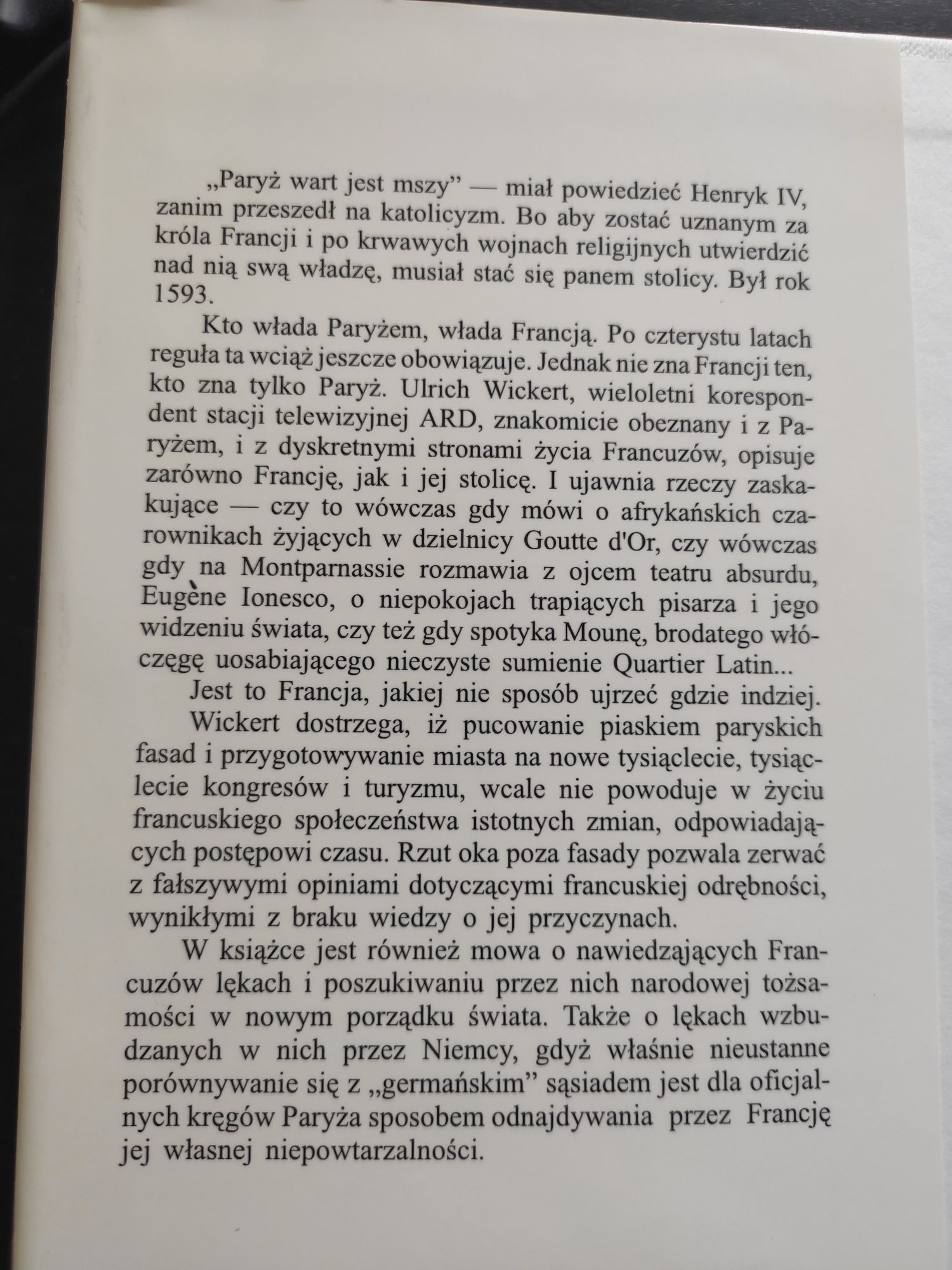 Książka  ,,I Bóg stworzył Paryż" U. Wickert