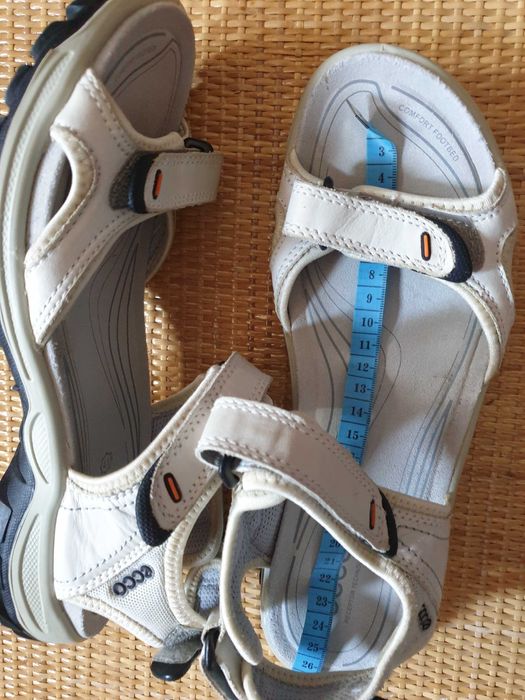 Жіночі сандалі від ECCO, бежевого кольору, 41 розмір, стелька 26 см