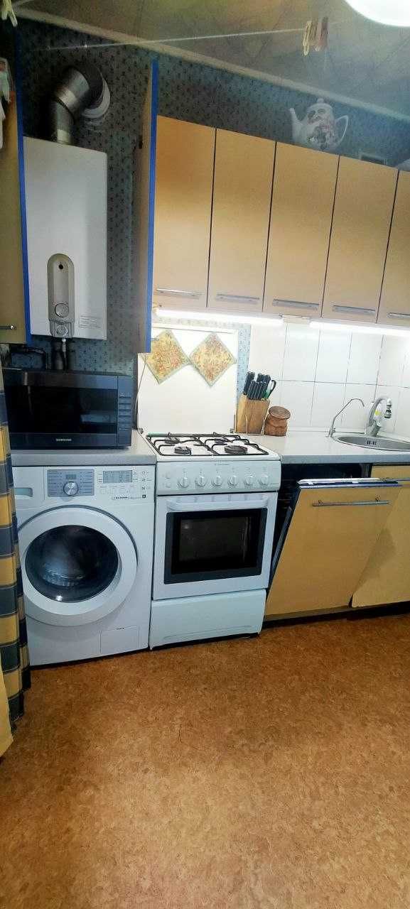 Продажа Трёхкомнатной Квартиры пр. Богдана Хмельницкого, 2эт/5эт дома