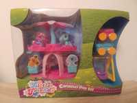 karuzela little friends carousel play set, house play set