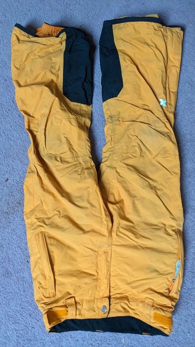 Зимовий комбінезон, зимова куртка на 3-5 років