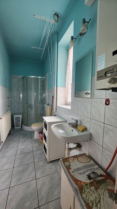 Dom w Sadkowej Górze z budynkiem gospodarczym na 40,96 ar działce