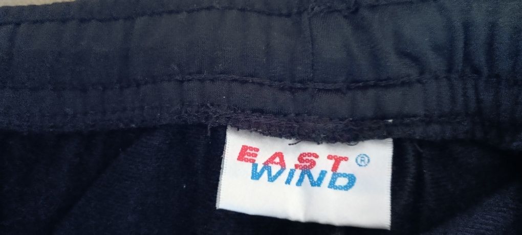 Продам  мужские спортивные штаны East Wind