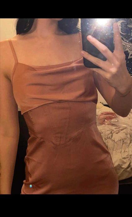 Sukienka wieczorowa. Bal.