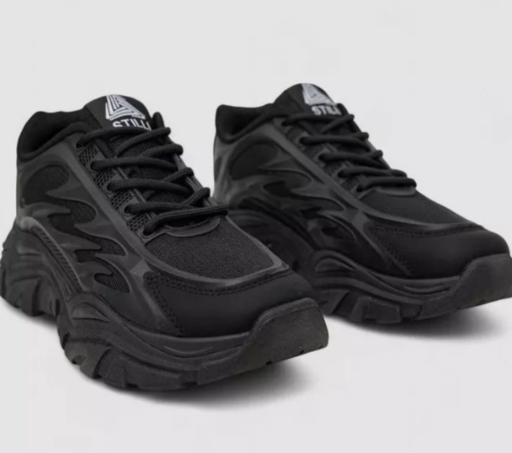 Кросівки жіночі НОВІ, розмір 38(24см)