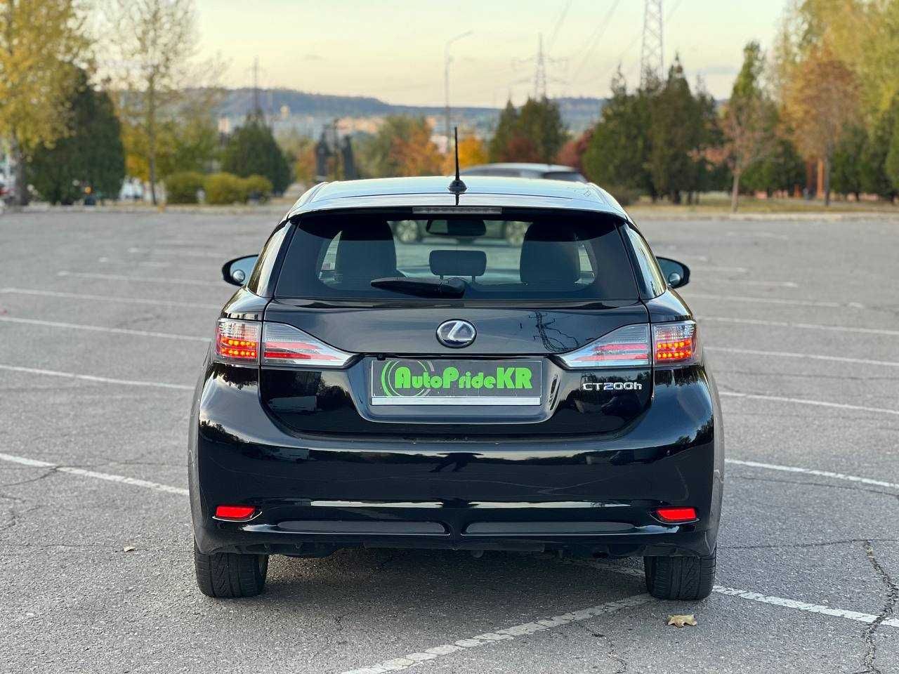 Авто Lexus CT 200h Hybrid 2013, 1.8 бензин, обмін [внесок від 20%]