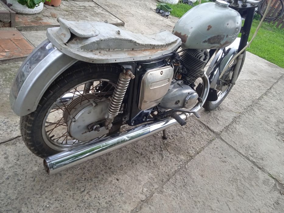 Продам мотоцикл іж Планета 3