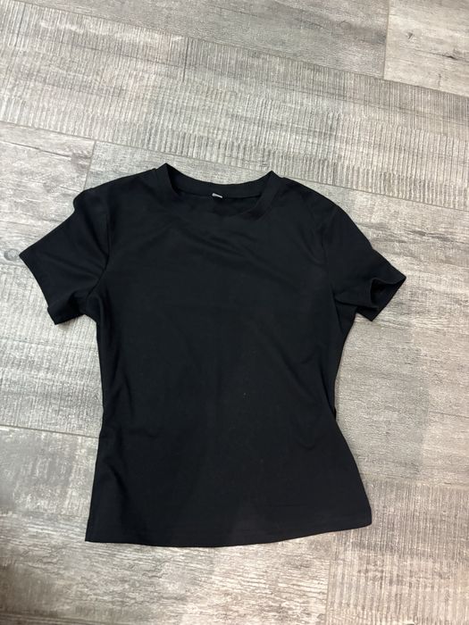 Футболка чорна хс