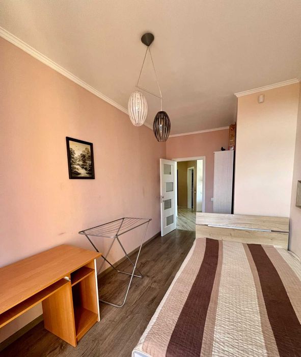 2-кімнатна квартира біля бювету, паркінг, Роксолани 16.  Є відео.