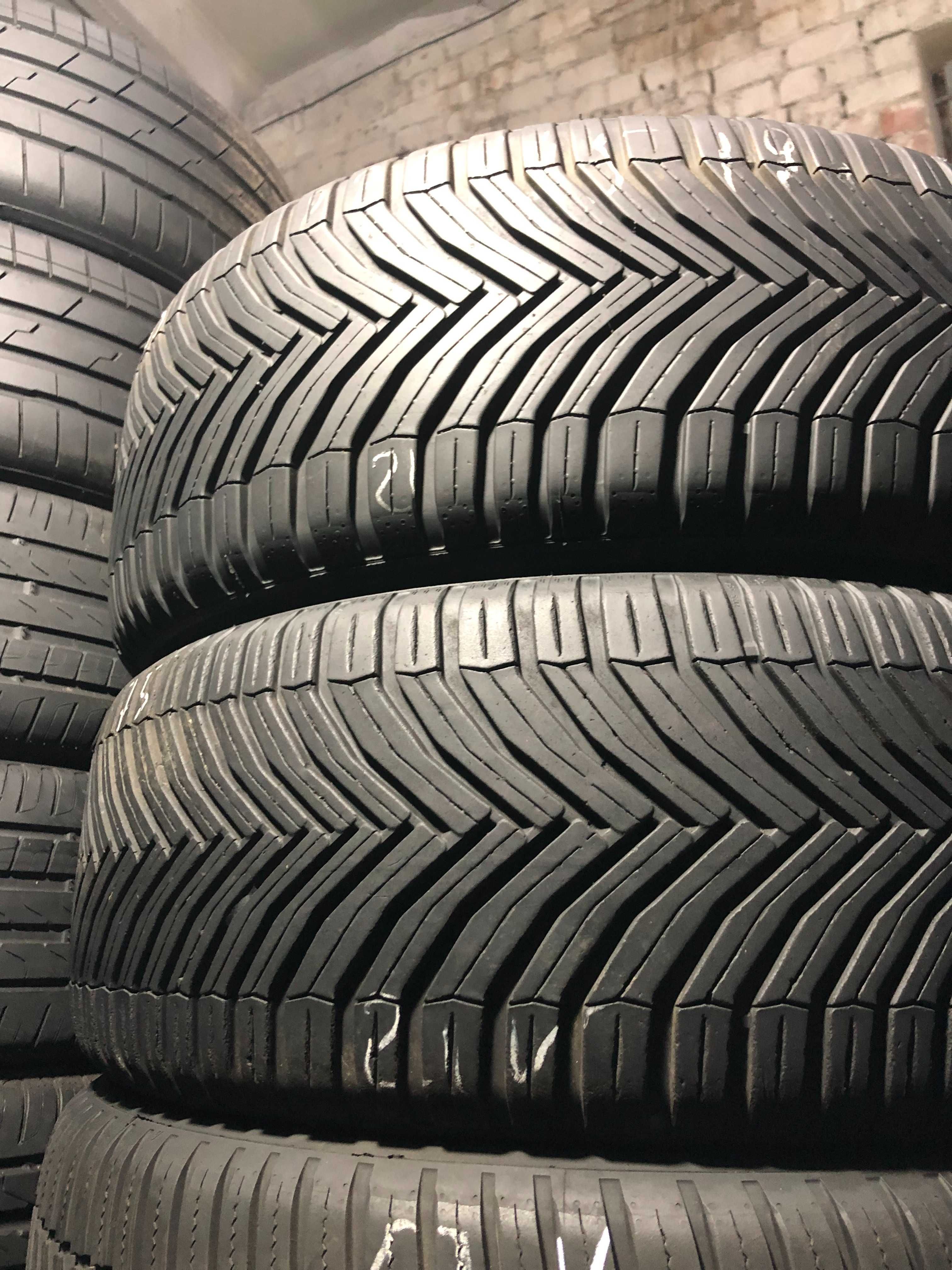 Шини 225/45 R19 Michelin CrossClimat Suv