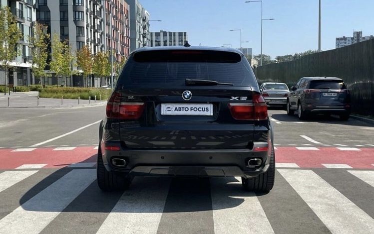 Х5    Е70    4.8