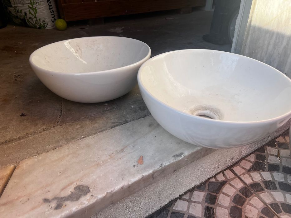 Vendo pratos de lavatório