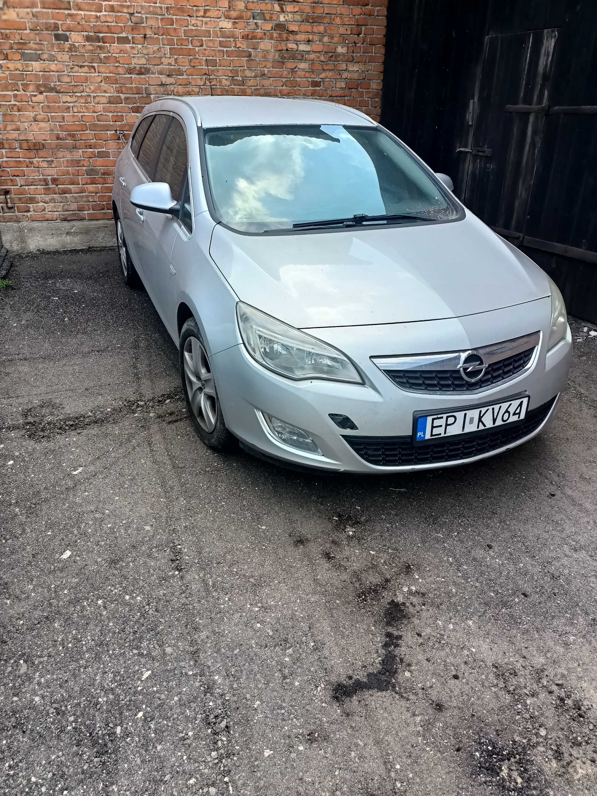 Opel Astra J kombi
