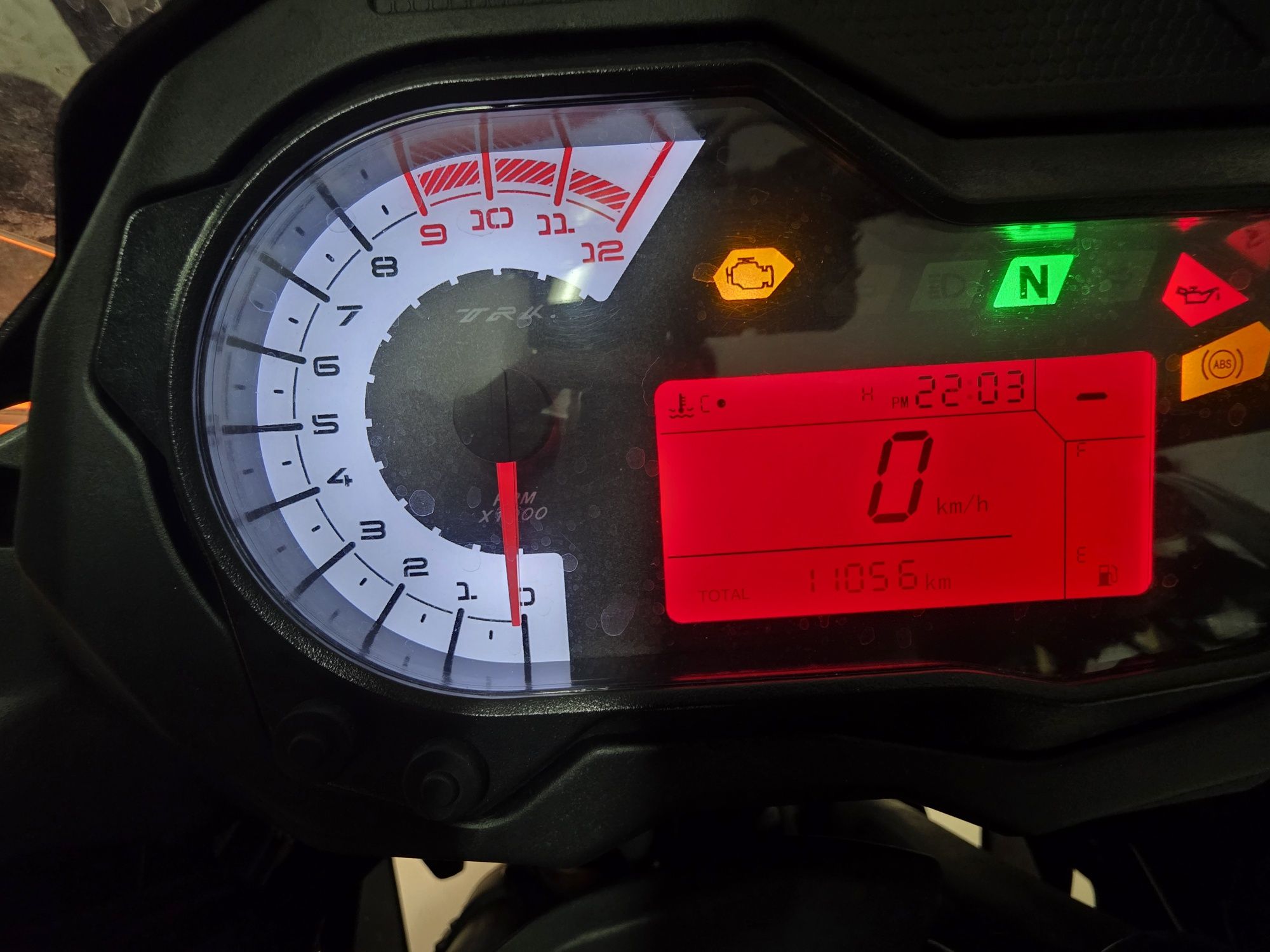 Moto TRK 502 - poucos KMs