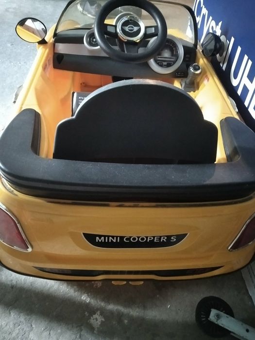 Электроавтомобиль."MINI COOPER"Машина на аккумуляторе