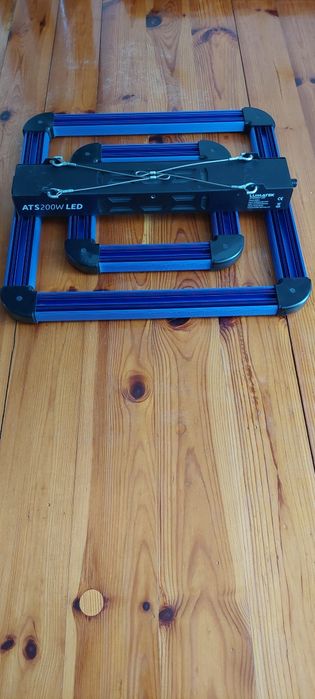 Lumatek ATTIS 200W