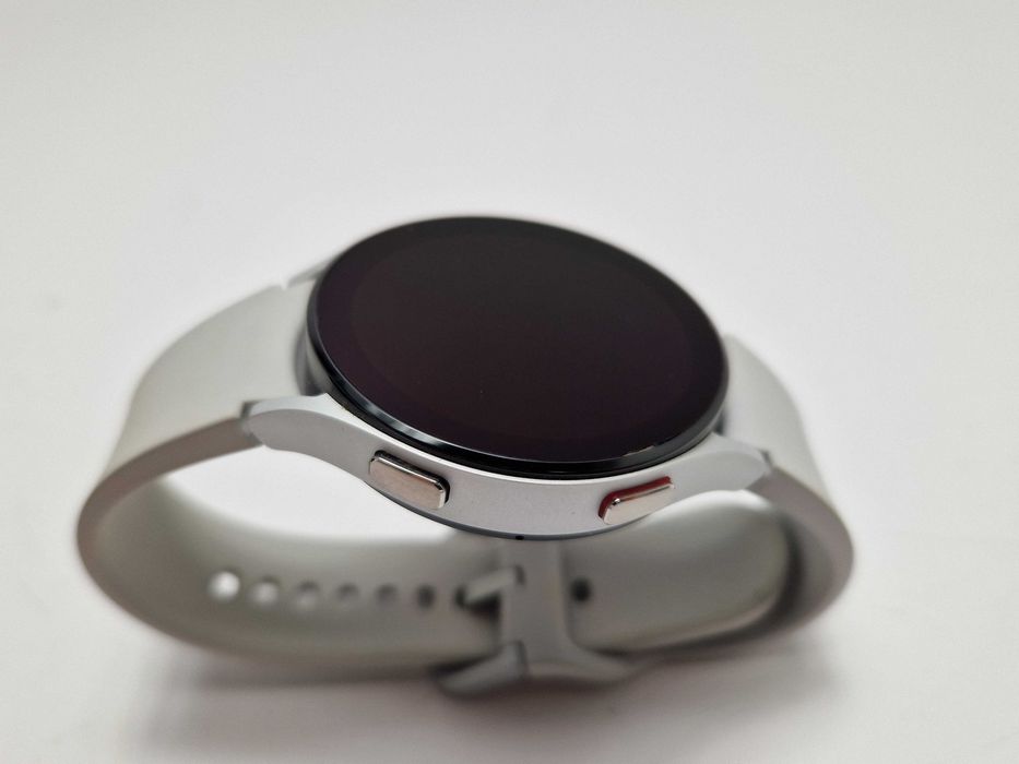 Smartwatch Samsung Galaxy watch 4 44mm R870 + Ładowarka wielofunkcyjna