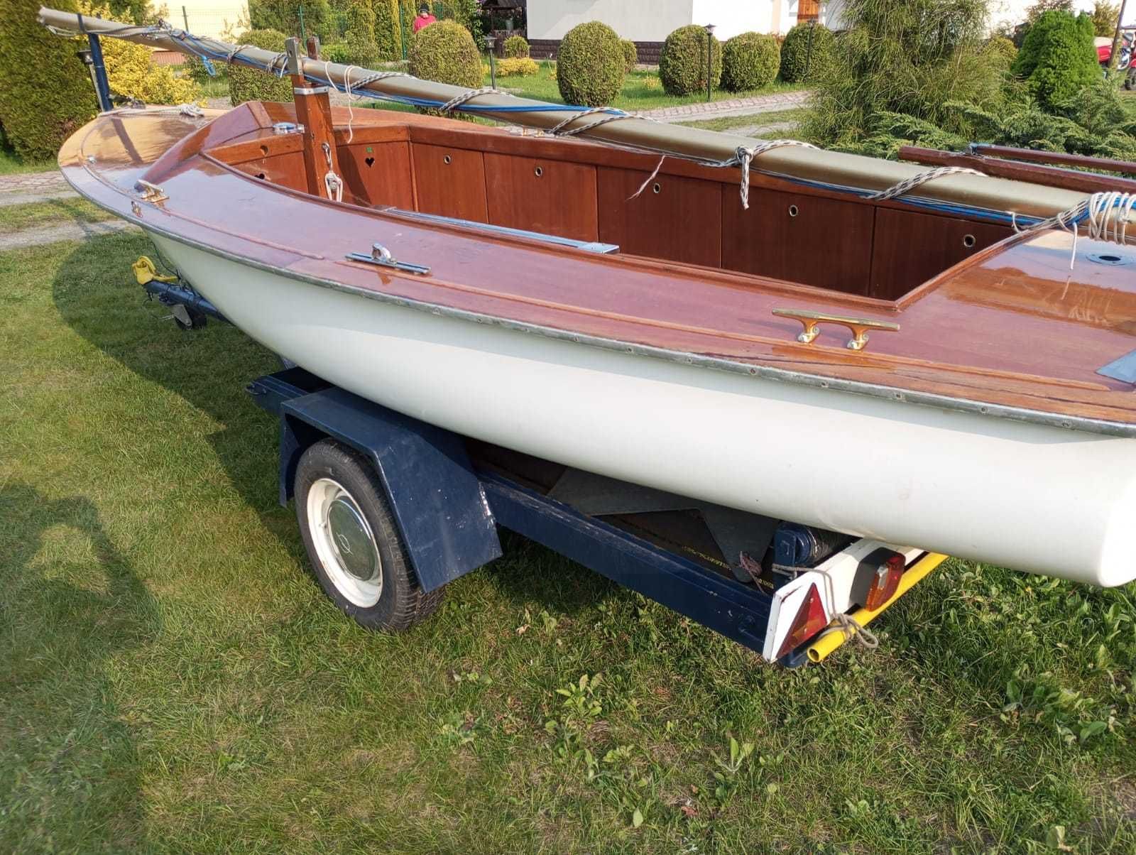 Zabytkowa łódź łódka drewniana ŻAGLÓWKA mieczowa jacht HERRESHOFF 1937