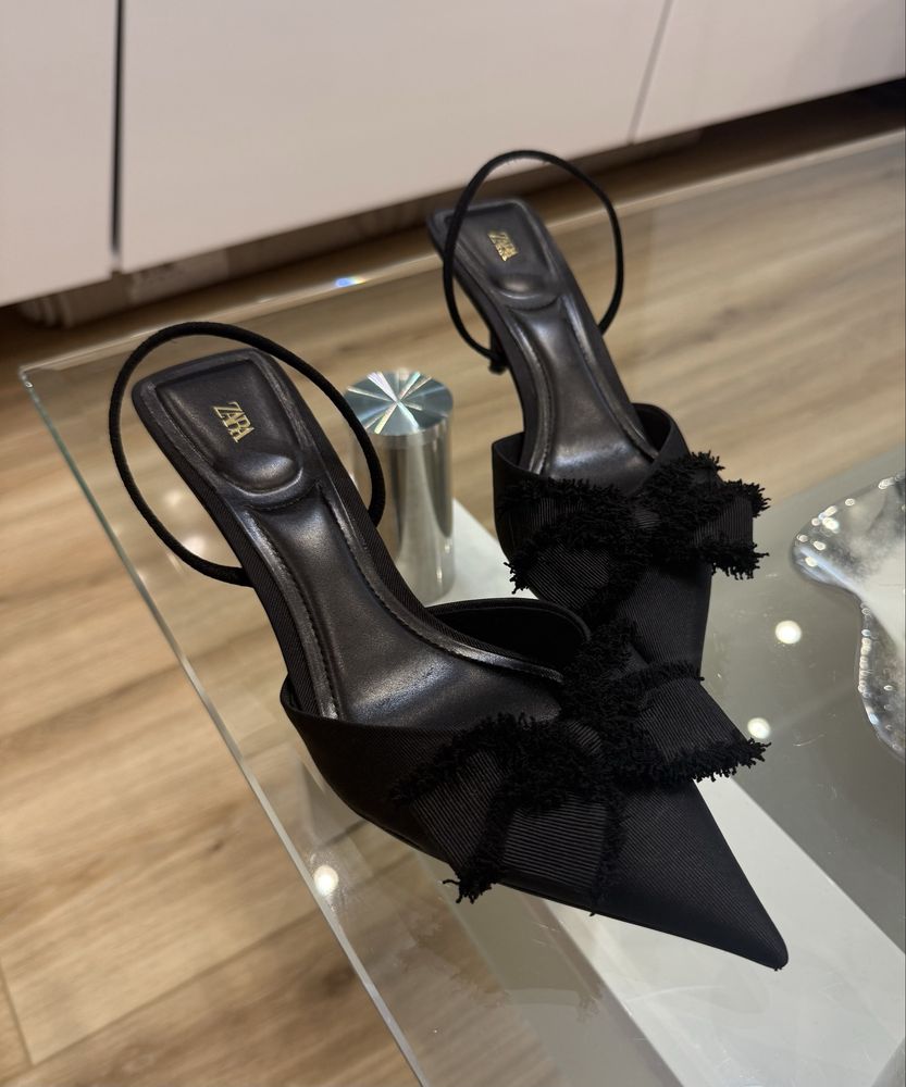 Buty z odkrytą piętą 38 Zara na obcasie