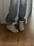 buty sneakersy na koturnie