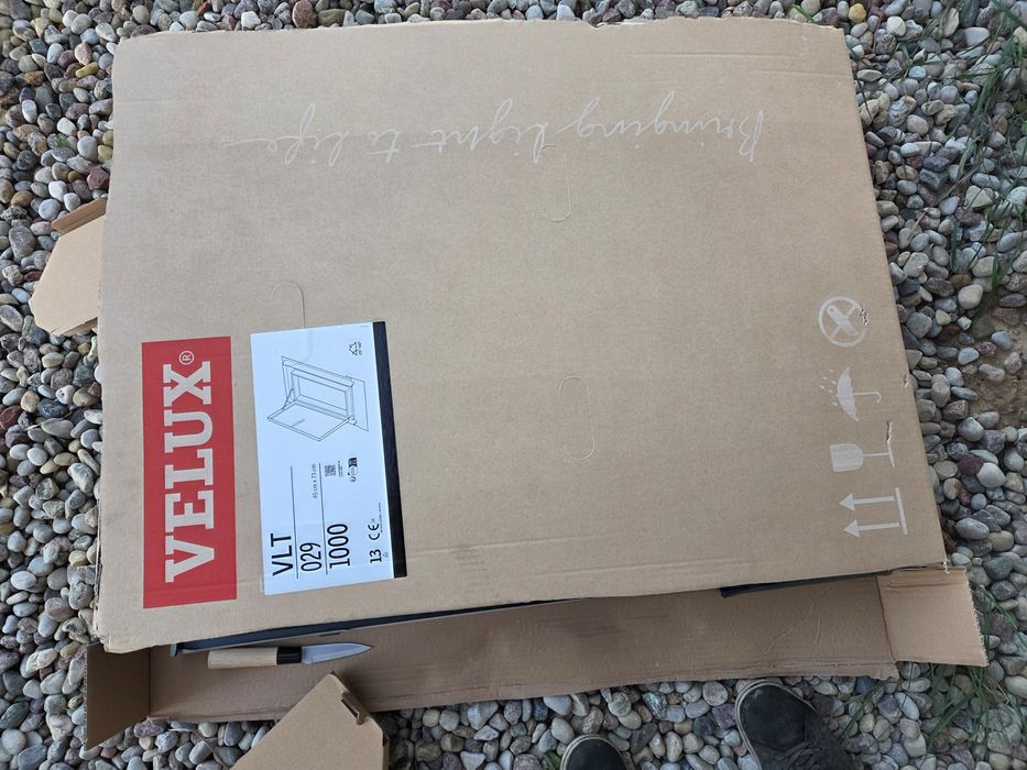 Wyłaz dachowy velux