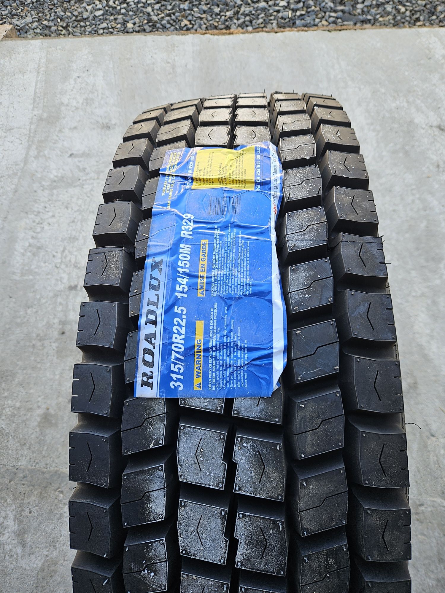 Шини вантажні Нові 315/70R22.5-18 Слойні Ведуча вісь ROADLUX R329