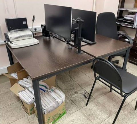 ПРОДАМ ОФІСНІ МЕБЛІ,крісла, столи,тумби, шафи,стелажі