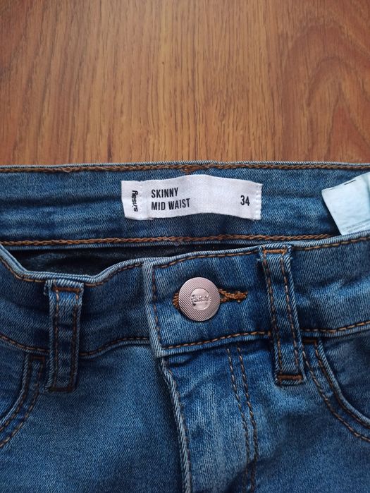Spodnie jeansy skinny jeans mid waist 34