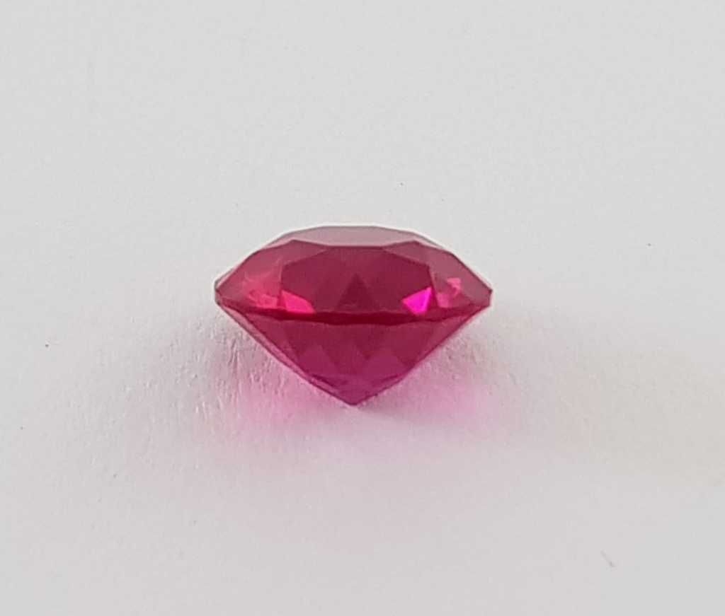 Syntetyczny Rubin 6,1 ct