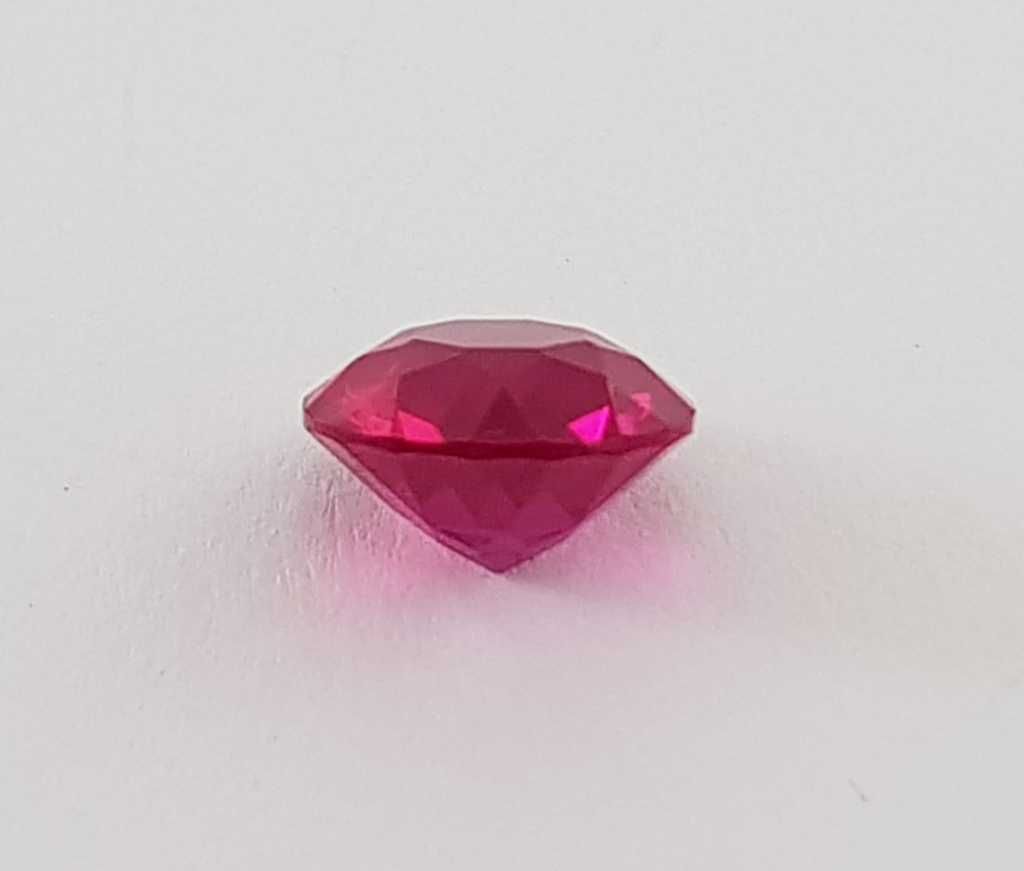 Syntetyczny Rubin 6,1 ct