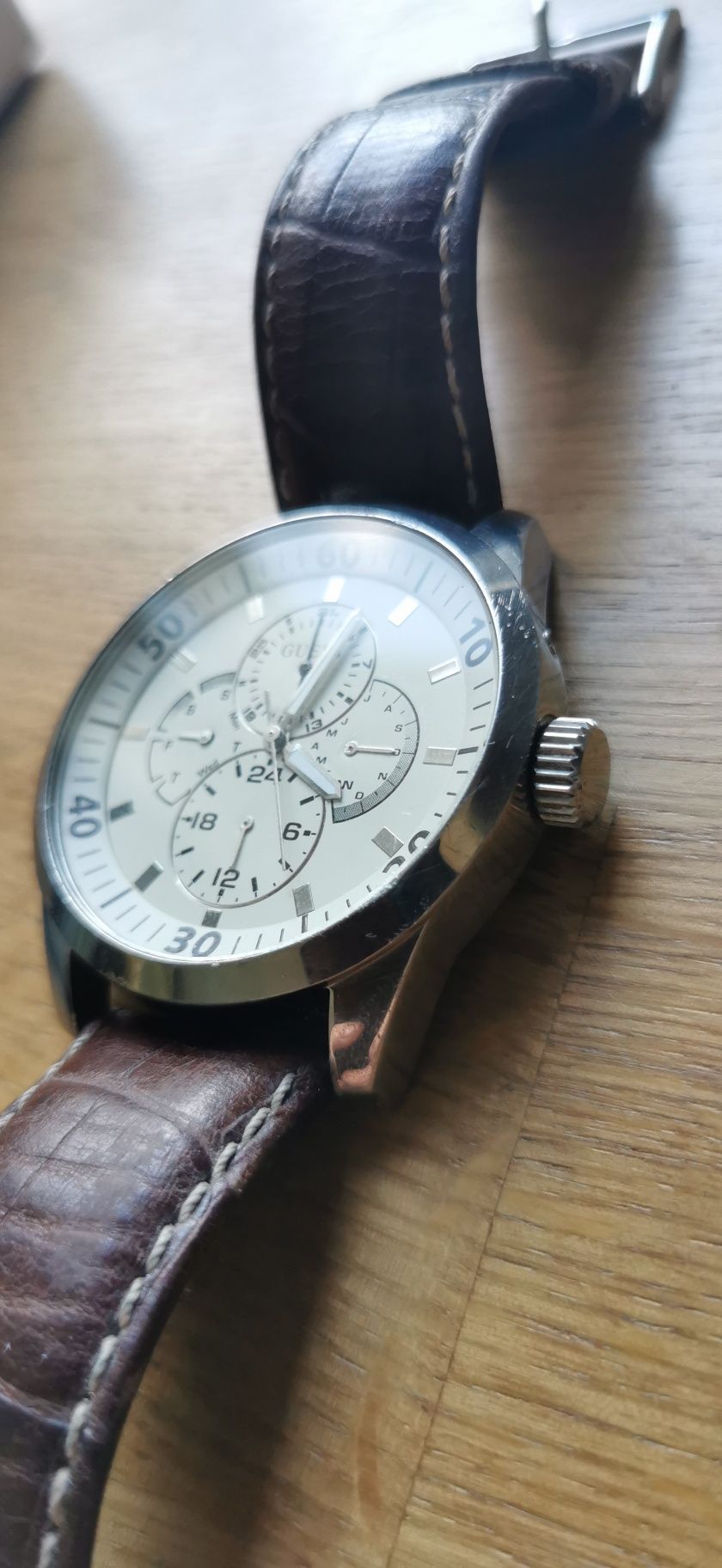 Zegarek Guess Newport