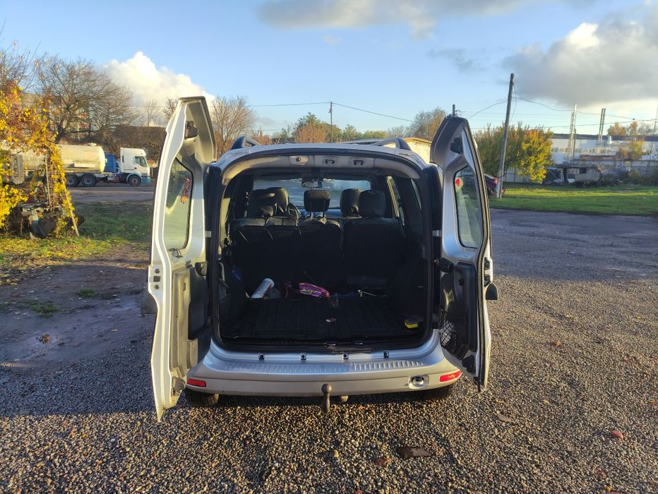 Dacia Logan MCV 1.6 (газ/бензин), 2009 рік