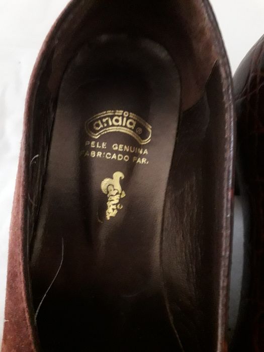 Sapatos vários em bom estado