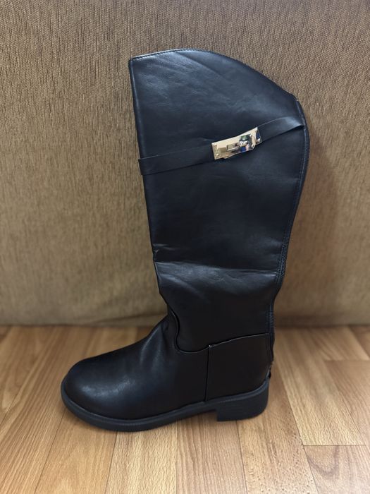 Продам жіночі черевики