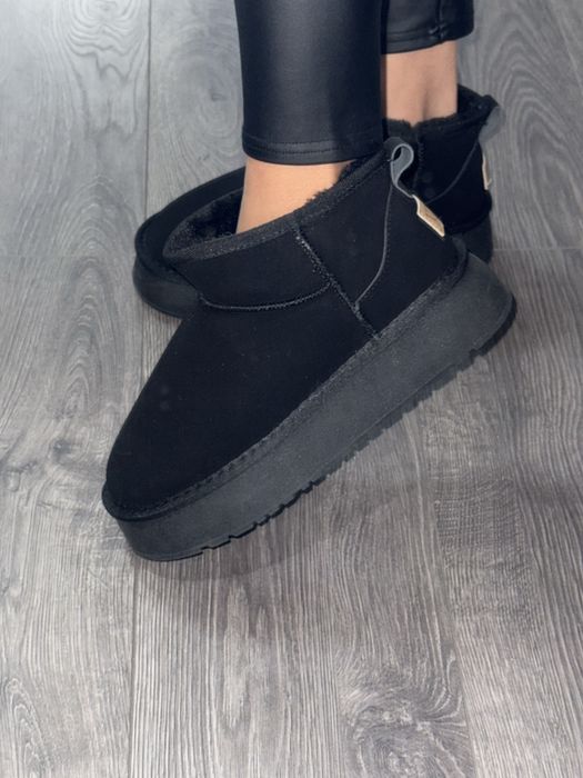 Нові Угги 39 розмір , екозамша