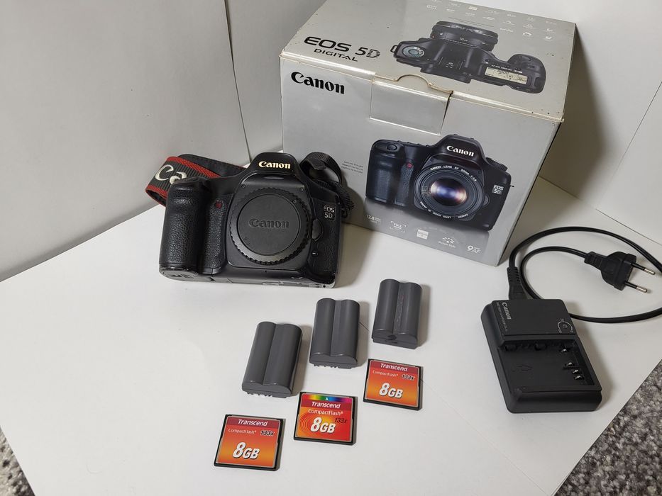 Canon EOS 5D body повнокадровий фотоапарат