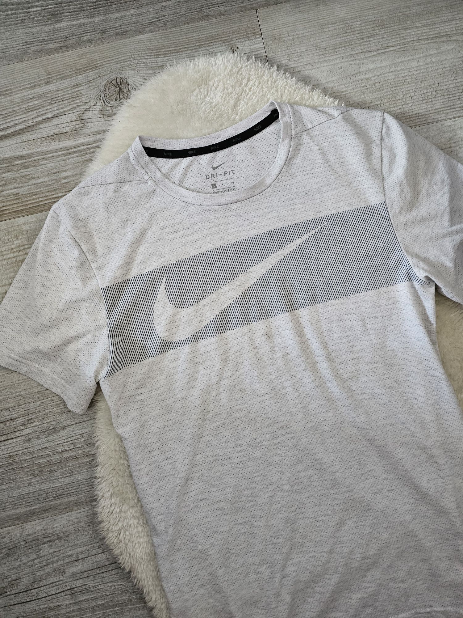 Koszulka Nike Dri-fit Rozmiar S Biała Logo Swoosh  T-Shirt Nike Swoosh