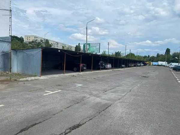 Здам паркомісце на вул. Березняківська, 17. Від власника