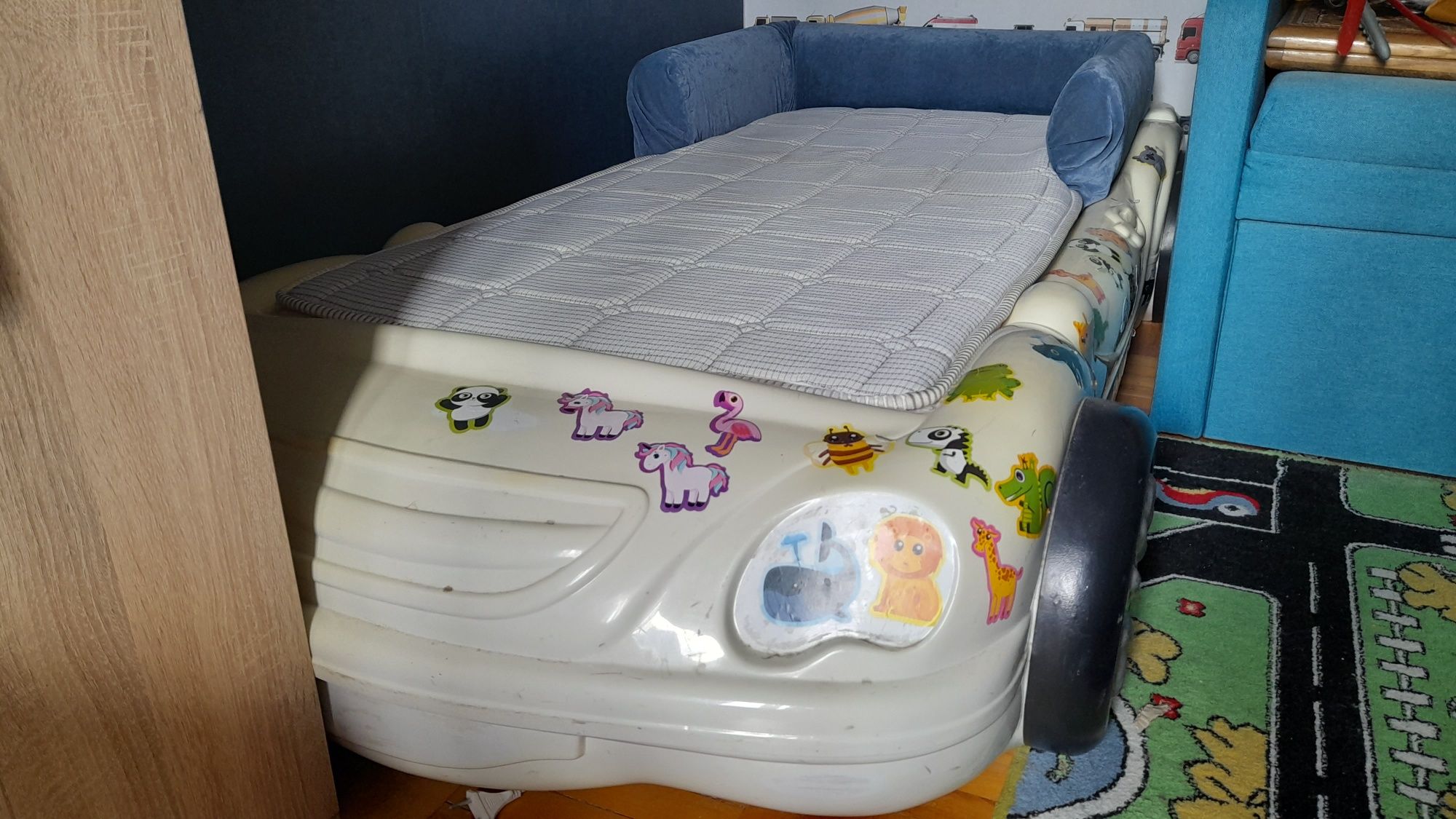Ліжко дитяче у формі машини / кровать-машинка, зі світлом