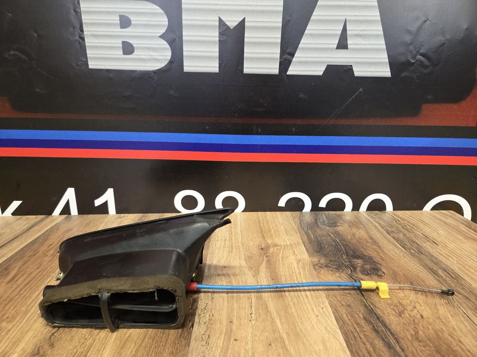 BMW E36 Kratka Nawiewu Wlot Powietrza Środkowa Na Linkę BDB 8.363533