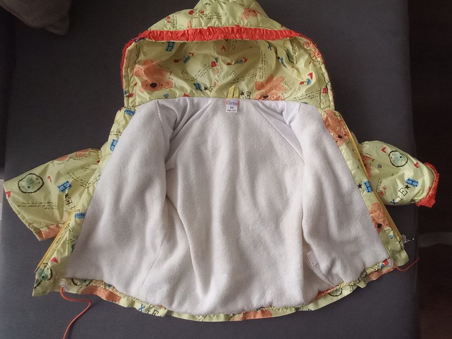 Демісезонна тепла куртка 80 р.