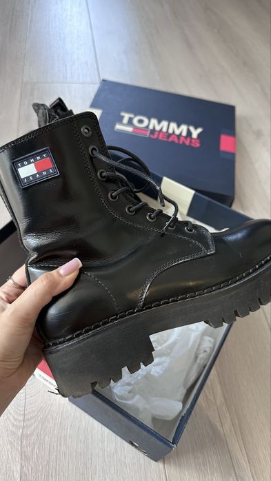 Сапоги осінь шкіряні Tommy Jeans 39