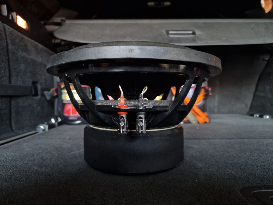 Skrzynia basowa subwoofer tuba Głośnik 25 cm Gladen SQX 10 Car Audio