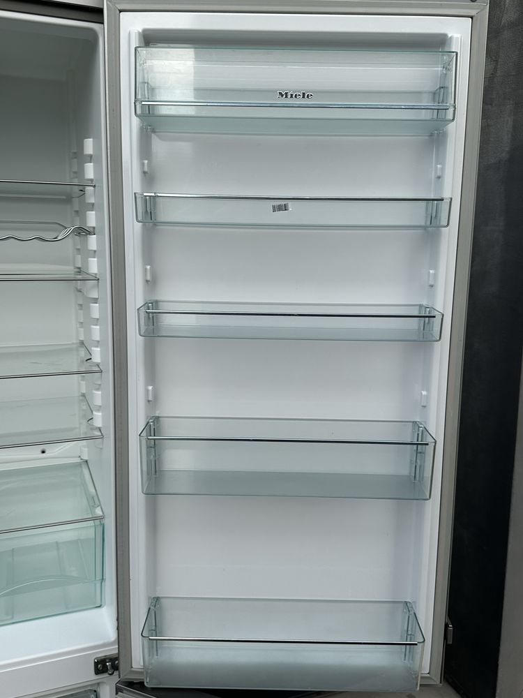 Холодильник Miele FN9752 i