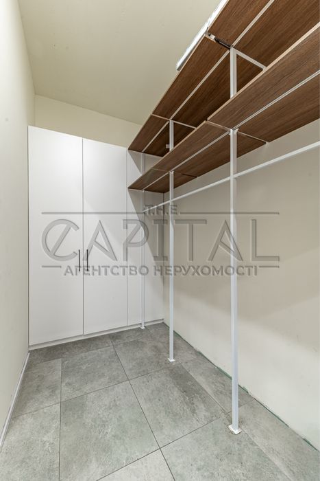 Оренда автономного офісу 250 м² метро Золоті ворота  центр